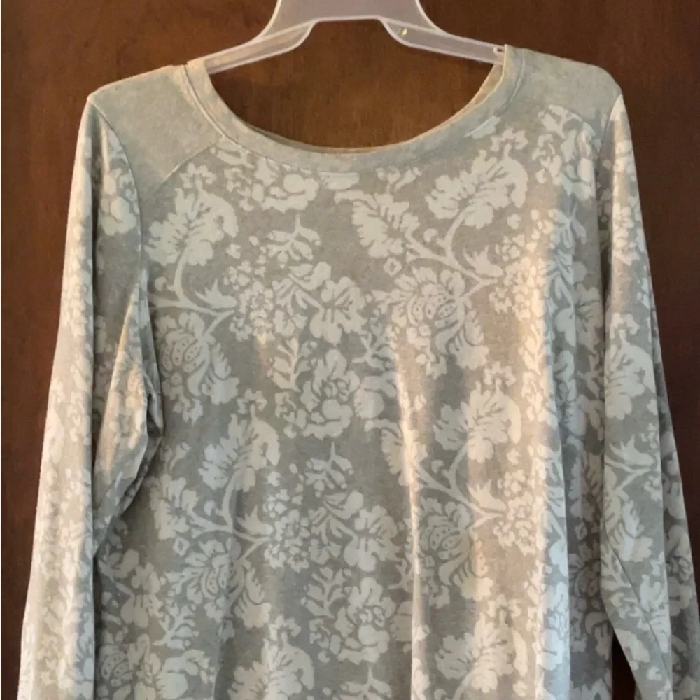 Lane Bryant Light Gray Floral Long Sleeve Top - Picture 1 of 4